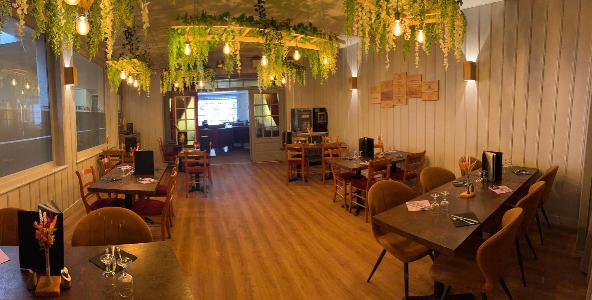 Logis Hotel Restaurant Des Voyageurs Saint-Paulien Exteriör bild
